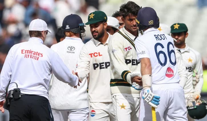 ইংল্যান্ডের কাছে হোয়াইটওয়াশ পাকিস্তান