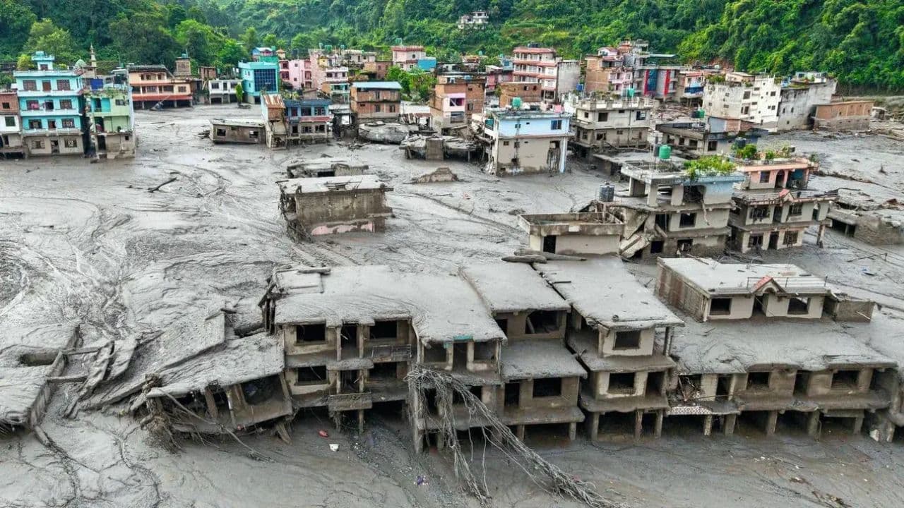 নেপালে ভয়াবহ বন্যায় মৃতের সংখ্যা বেড়ে ৩৮৯